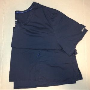 Landau 4XL top EUC with front pockets